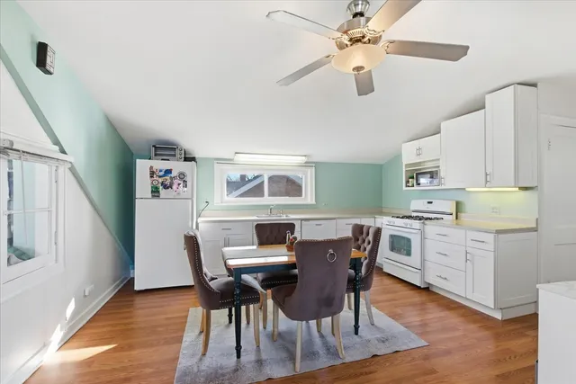 $550,000 | 1643 Harding Road, Northfield, IL 60093