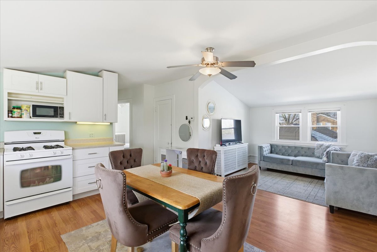 1643 Harding Road Northfield, IL 60093 - Photo 16 of 22