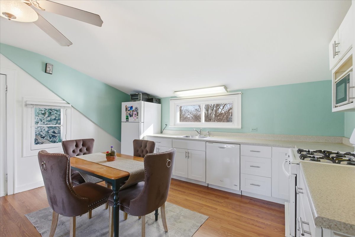 1643 Harding Road Northfield, IL 60093 - Photo 17 of 22