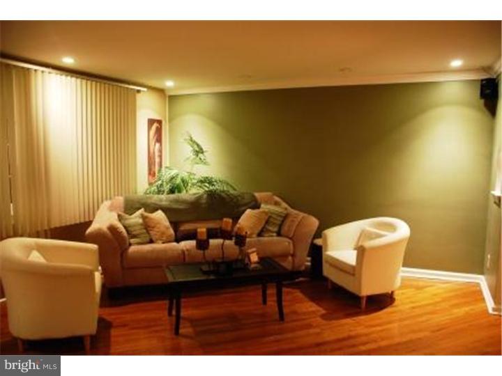 2972 Goentner Road Willow Grove, PA 19090 - Photo 5 of 22 Living Room