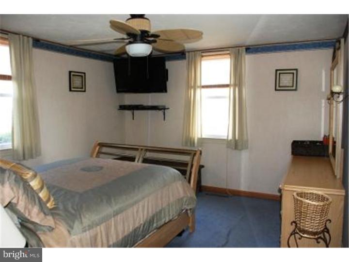 2972 Goentner Road Willow Grove, PA 19090 - Photo 6 of 22 Bedroom - Main