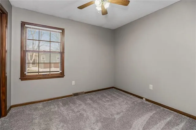 $289,000 | 504 Brookridge Drive, Harrisonville, MO 64701