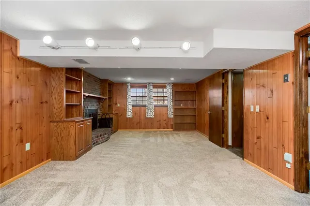 $289,000 | 504 Brookridge Drive, Harrisonville, MO 64701