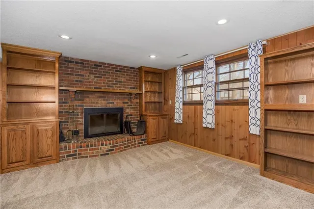 $289,000 | 504 Brookridge Drive, Harrisonville, MO 64701