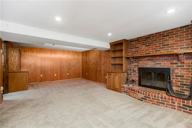 $289,000 | 504 Brookridge Drive, Harrisonville, MO 64701