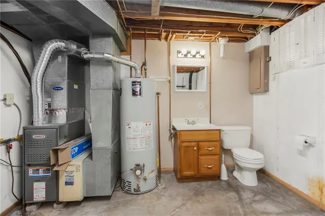 $289,000 | 504 Brookridge Drive, Harrisonville, MO 64701