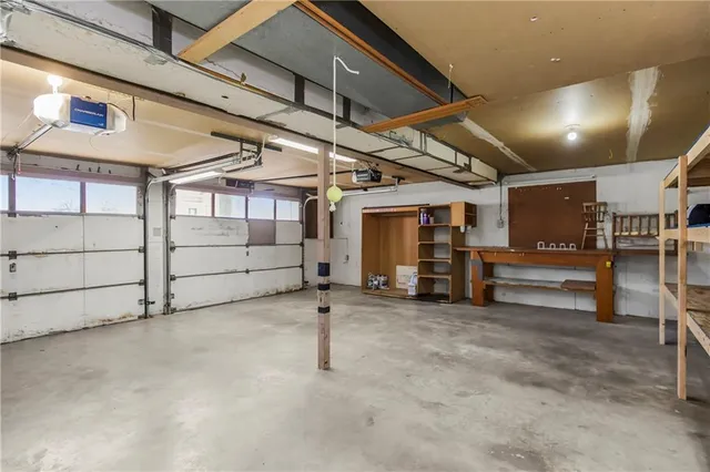 $289,000 | 504 Brookridge Drive, Harrisonville, MO 64701