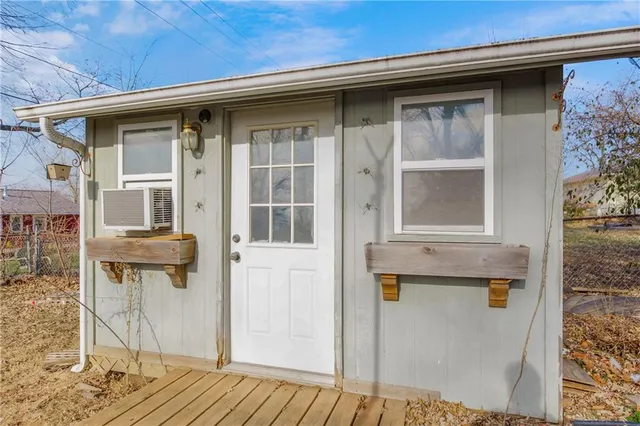 $289,000 | 504 Brookridge Drive, Harrisonville, MO 64701