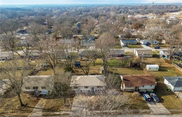 $289,000 | 504 Brookridge Drive, Harrisonville, MO 64701