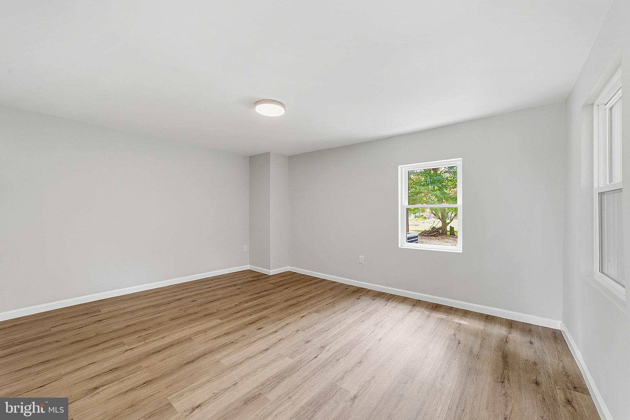 281 Friendship Road Cranbury, NJ 08512 - Photo 11 of 37