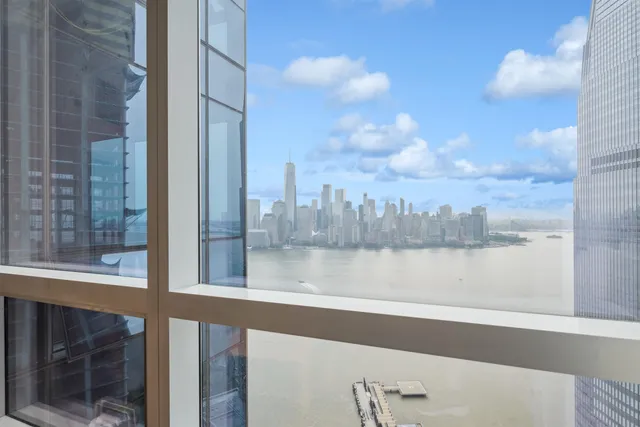 $2,590,000 | 77 Hudson Street, Unit PH 4505, Jersey City, NJ 07302