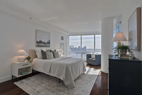 $2,499,000 | 77 Hudson Street, Unit PH 4505, Jersey City, NJ 07302