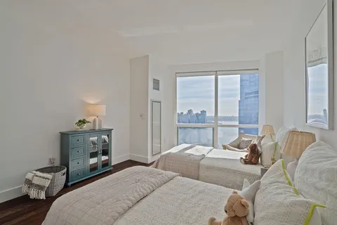 $2,499,000 | 77 Hudson Street, Unit PH 4505, Jersey City, NJ 07302