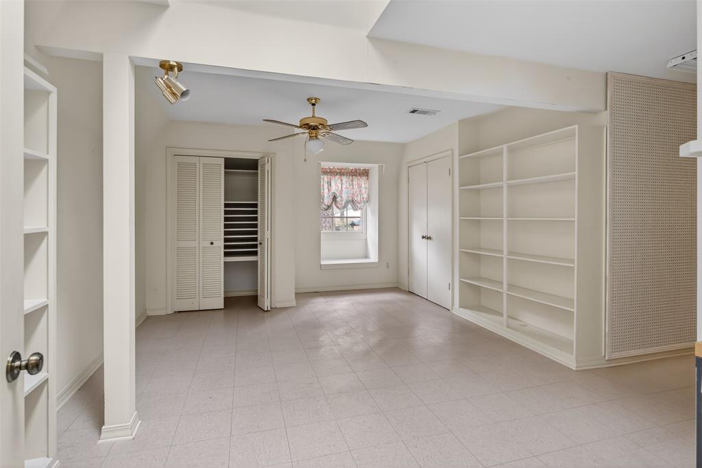 522 Rives Place Shreveport, LA 71106 - Photo 35 of 40 a view of an empty room with a window