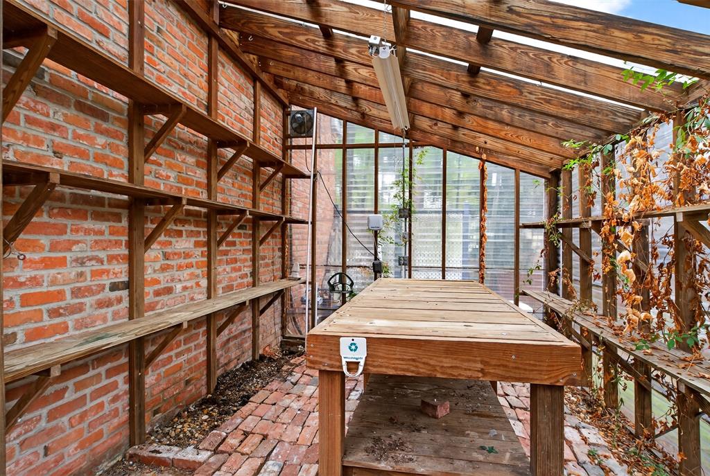 522 Rives Place Shreveport, LA 71106 - Photo 38 of 40 a view of an outdoor space