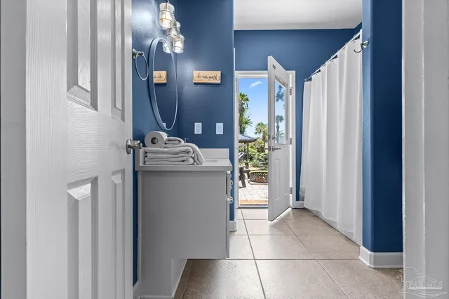 $1,045,000 | 2969 Coral Strip Parkway, Gulf Breeze, FL 32563