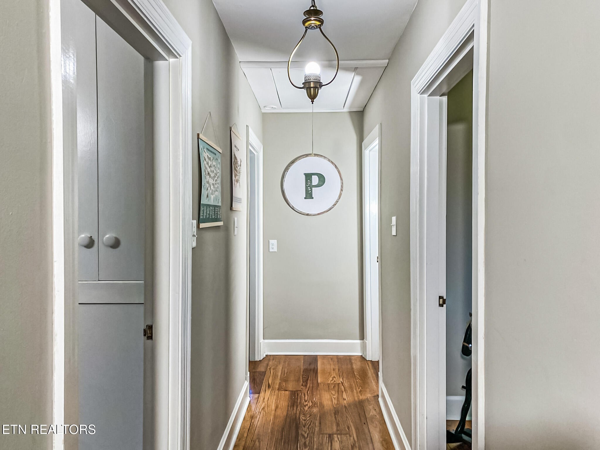 351 Country Club Road La Follette, TN 37766 - Photo 18 of 60 a view of a hallway with wooden floor and a large window