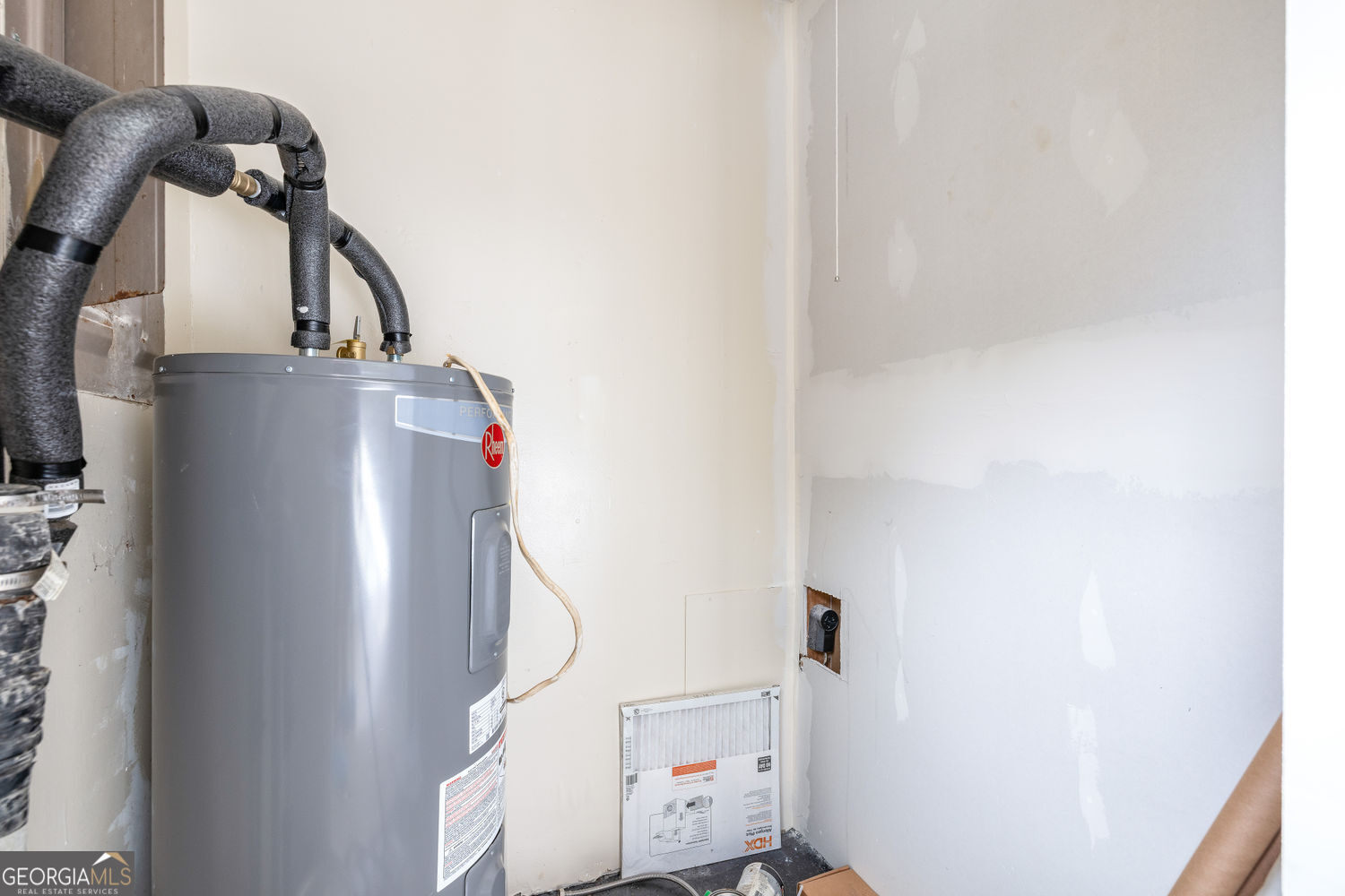 610 Level Grove Road Cornelia, GA 30531 - Photo 18 of 24 a view of entryway