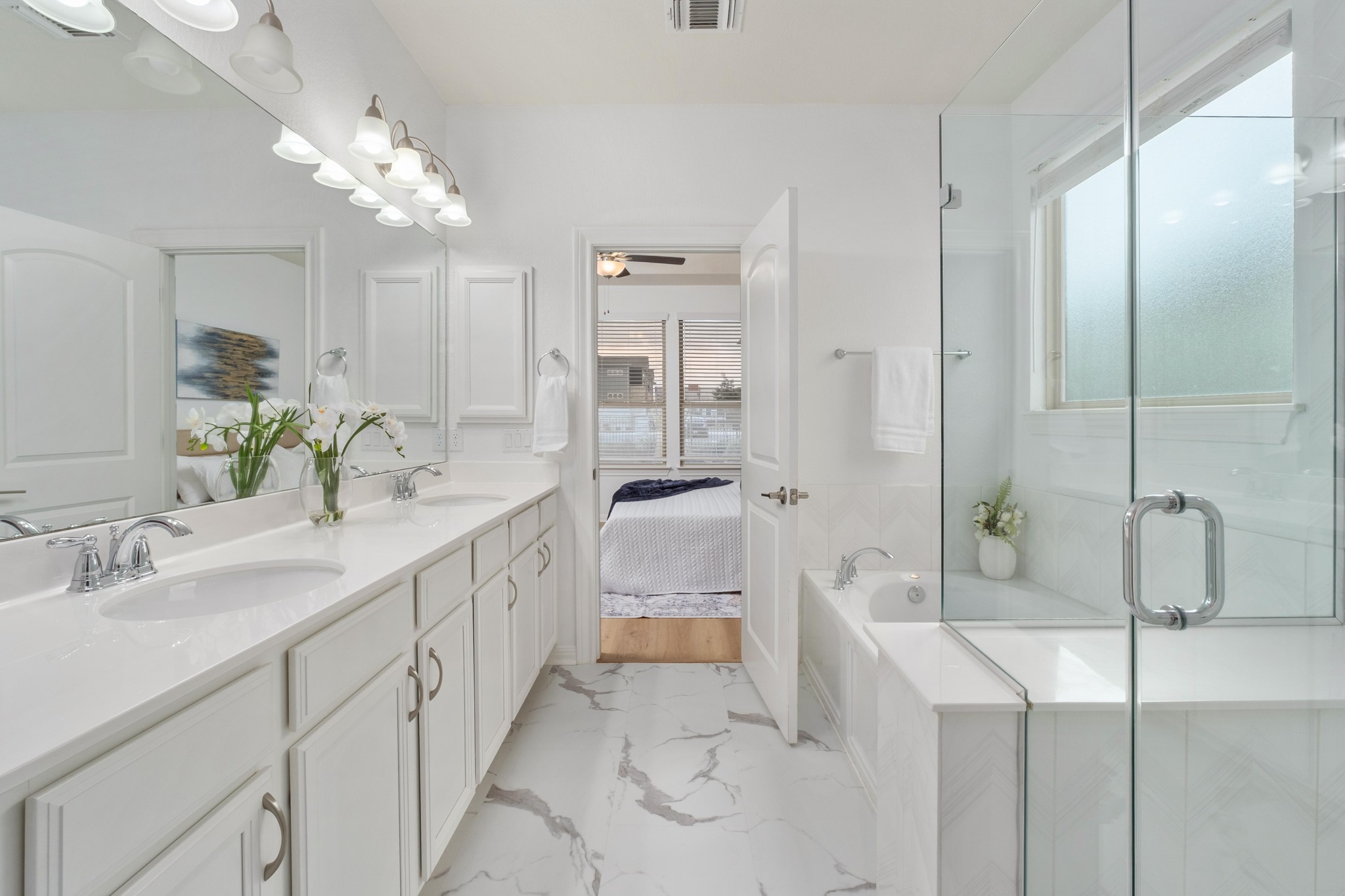15905 Windroot Street Austin, TX 78728 - Photo 12 of 30 Primary Bath