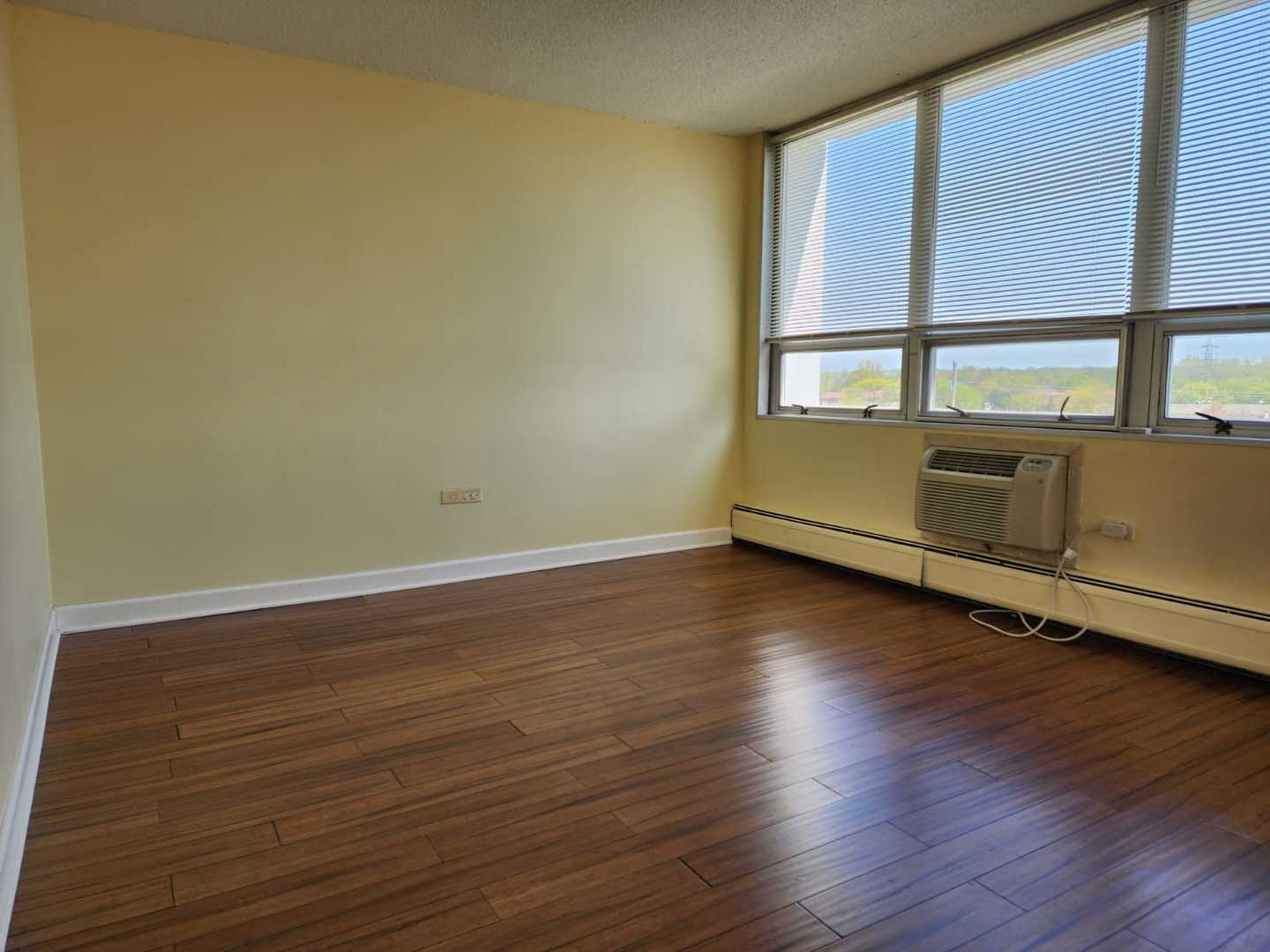 8815 West Golf Road, Unit 6B Niles, IL 60714 - Photo 11 of 31 Gallery Image 11