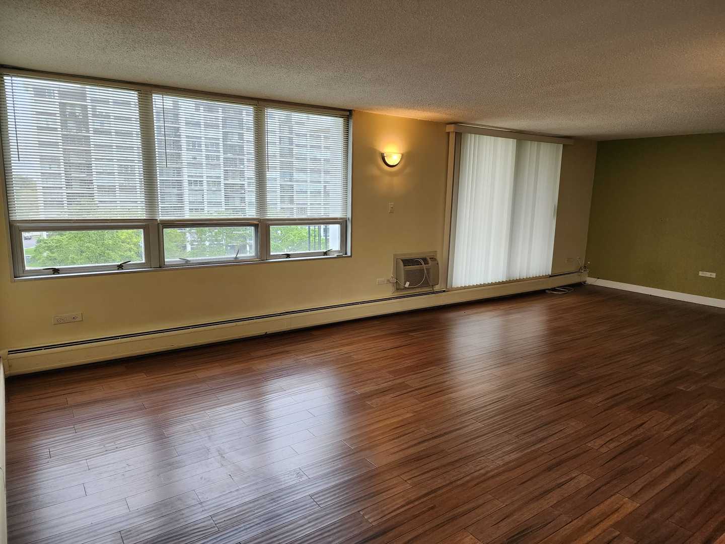 8815 West Golf Road, Unit 6B Niles, IL 60714 - Photo 13 of 31 Gallery Image 13