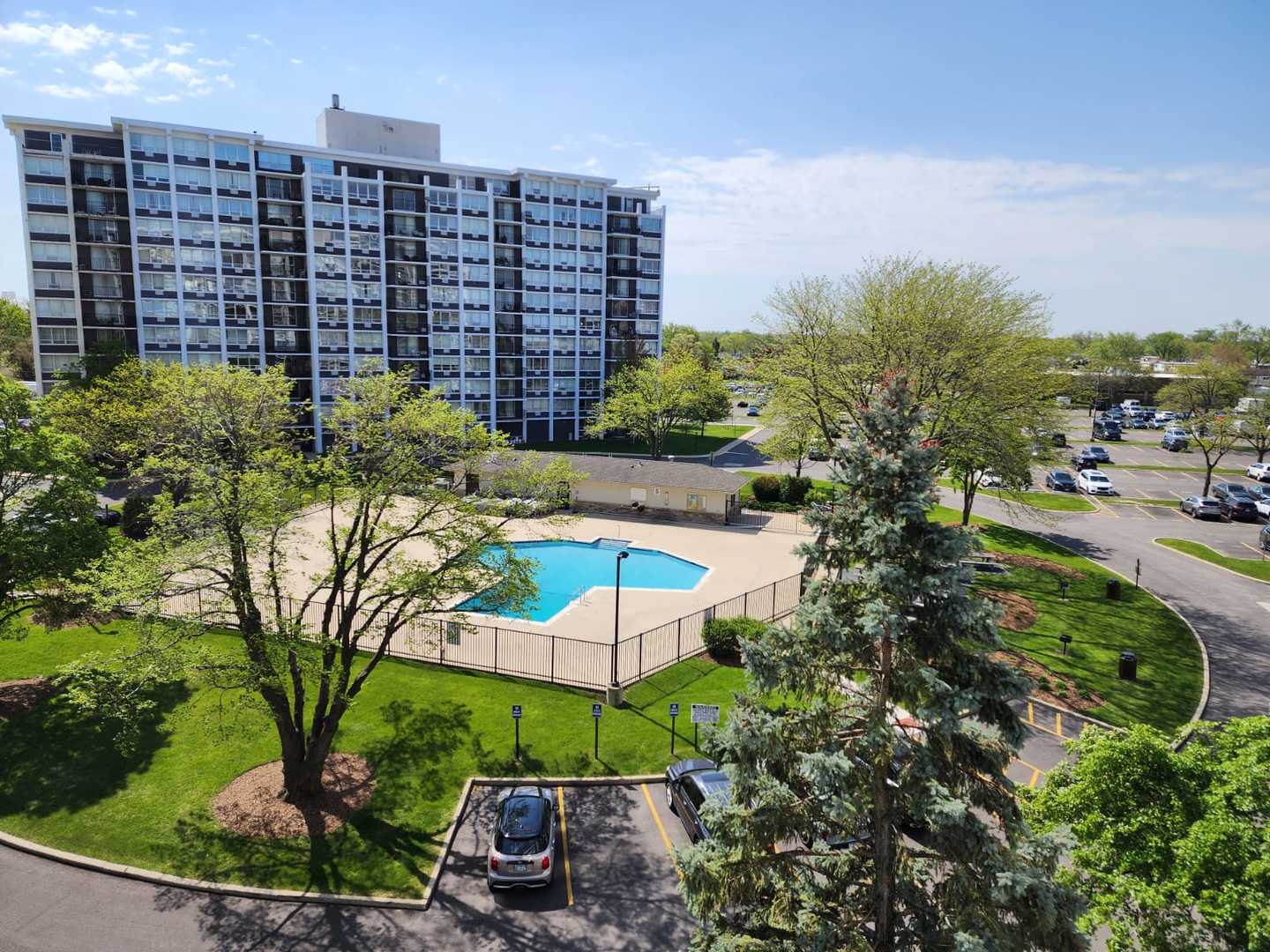 8815 West Golf Road, Unit 6B Niles, IL 60714 - Photo 18 of 31 Gallery Image 18