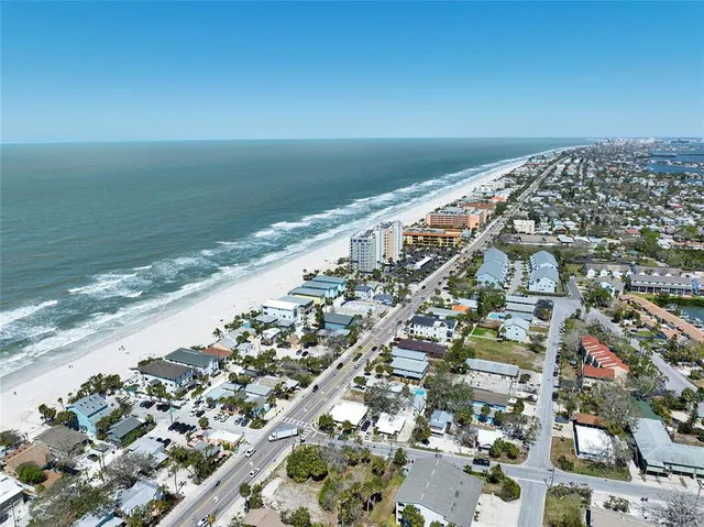 $960,000 | 812 Gulf Boulevard, Unit 3, Indian Rocks Beach, FL 33785