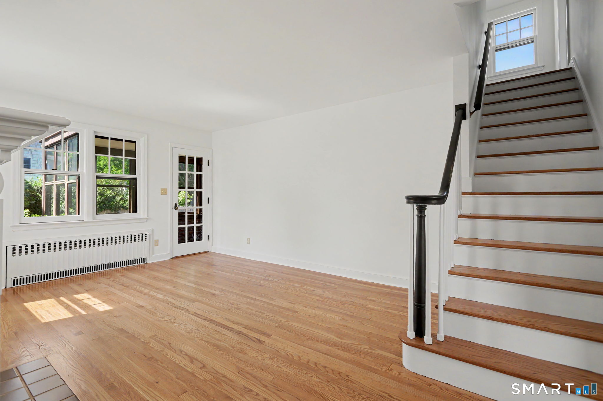 312 Bennett Street Fairfield, CT 06825 - Photo 6 of 40