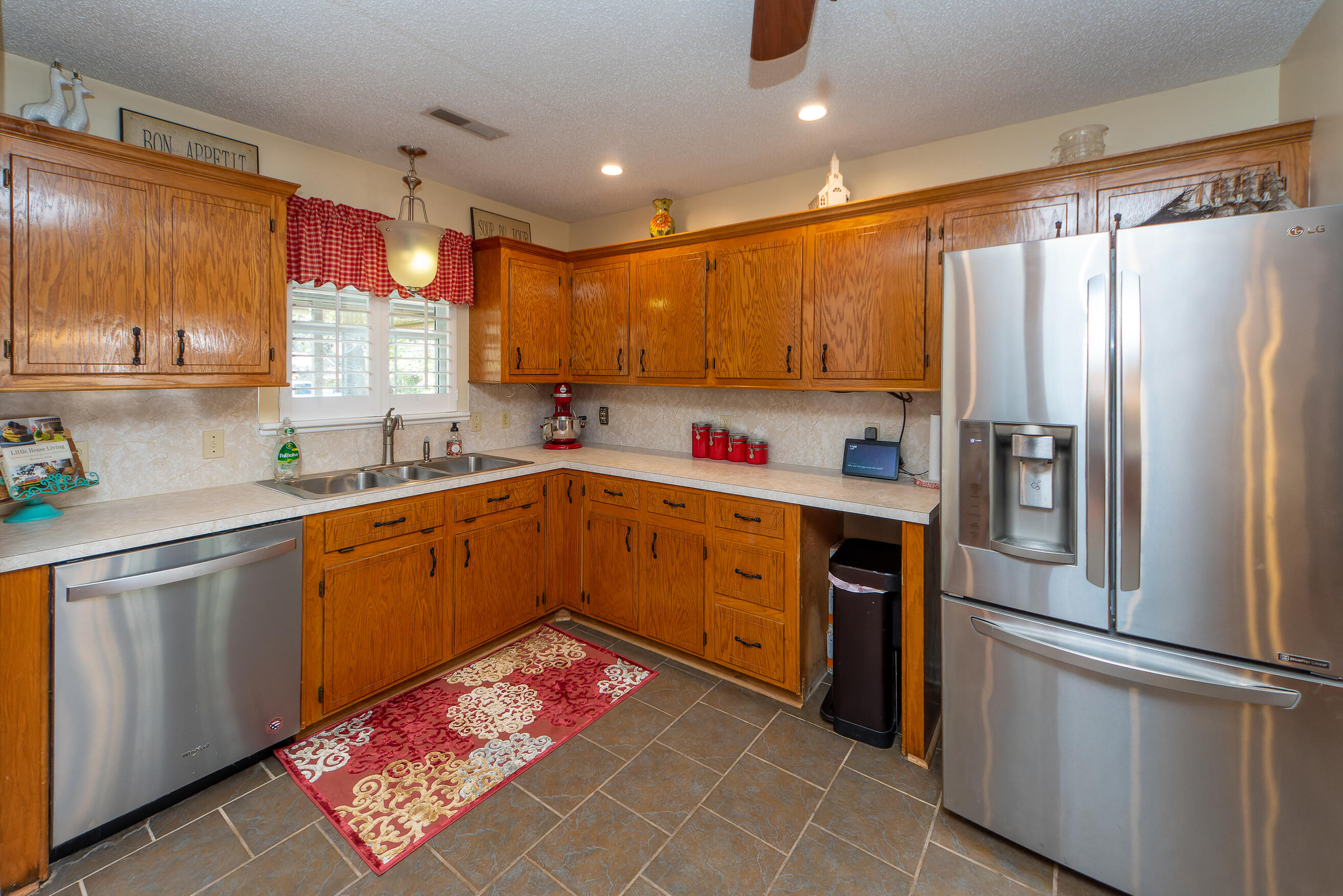 1718 Wilson Road Moncks Corner, SC 29461 - Photo 18 of 47 032122 019 Kitchen