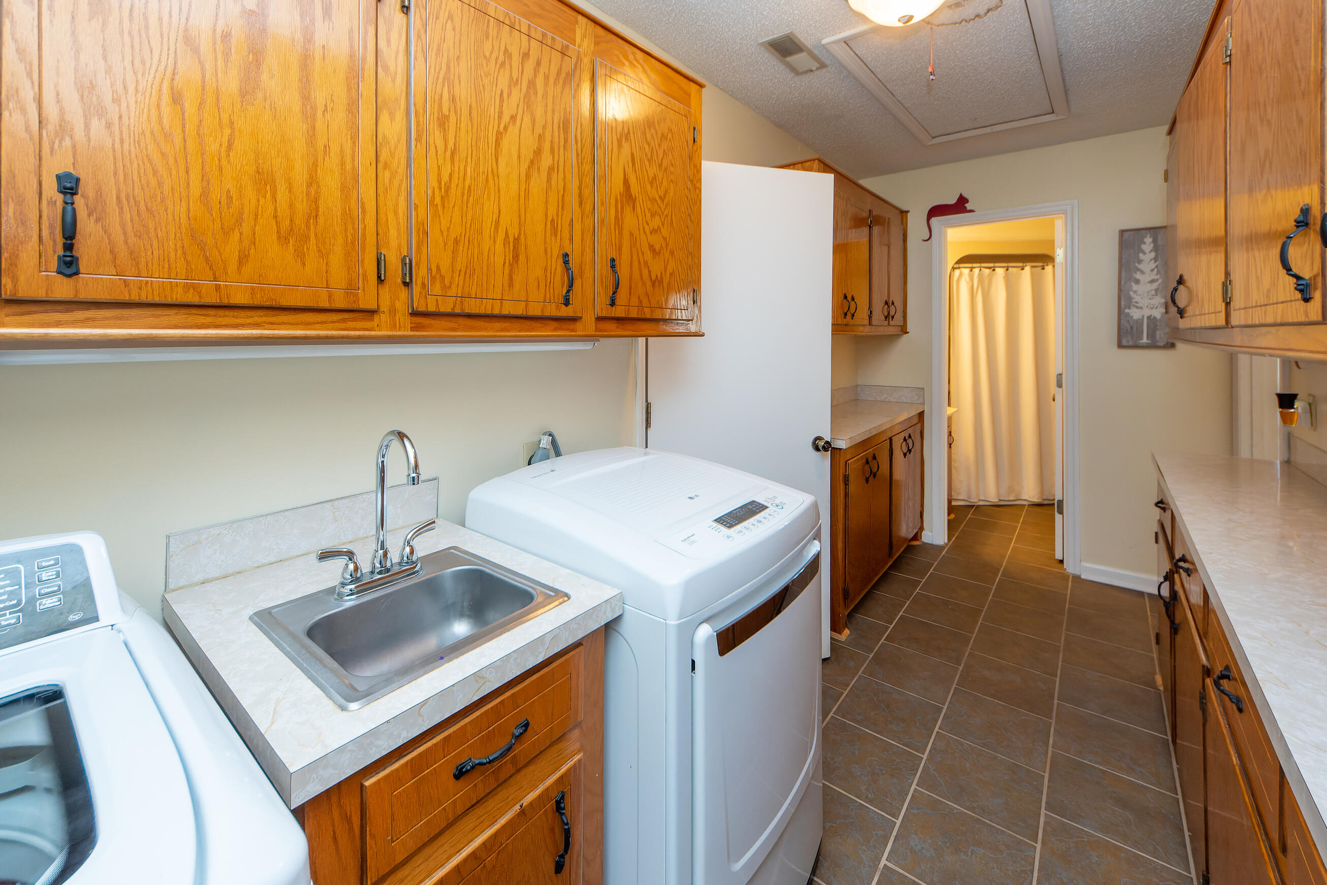 1718 Wilson Road Moncks Corner, SC 29461 - Photo 31 of 47 032122 023 laundry room
