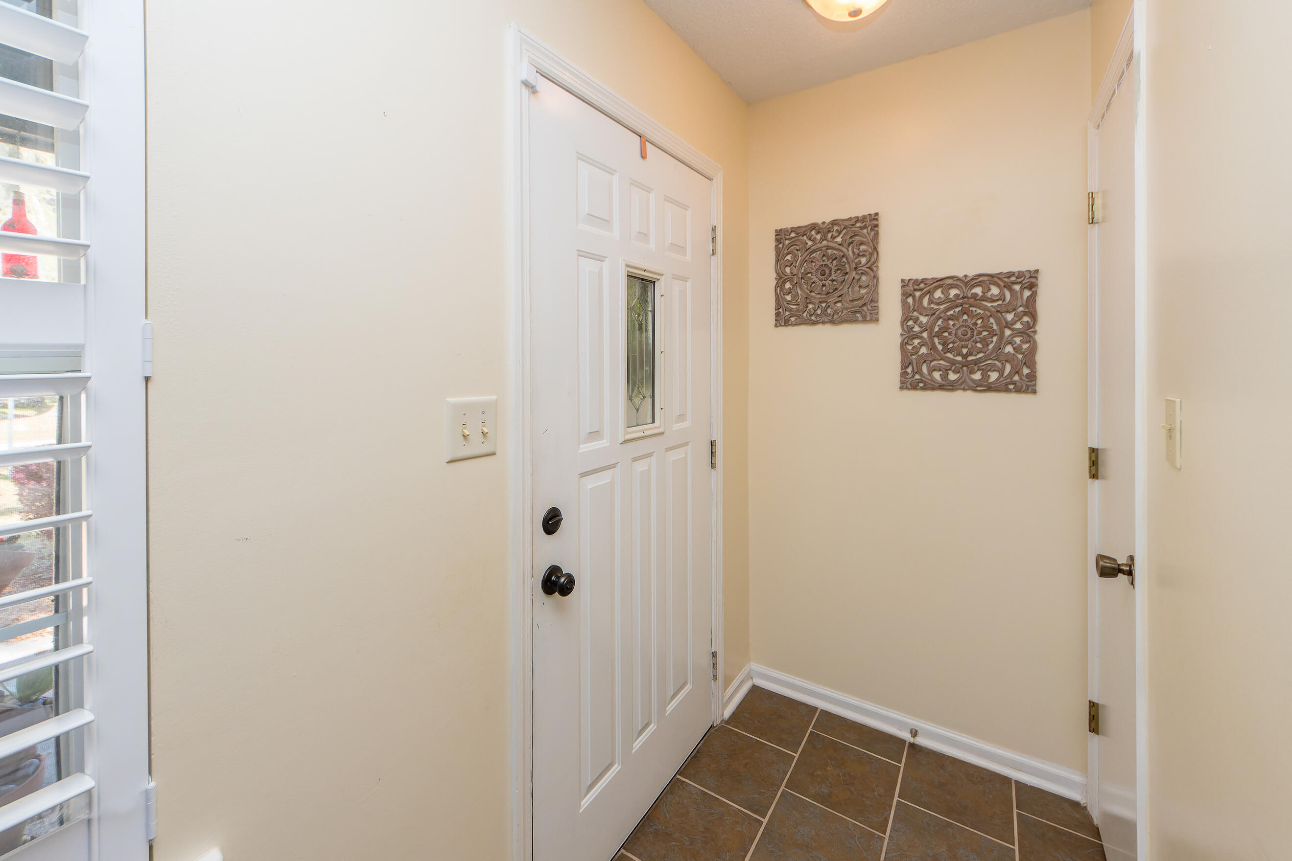 1718 Wilson Road Moncks Corner, SC 29461 - Photo 5 of 47 032122 025 foyer