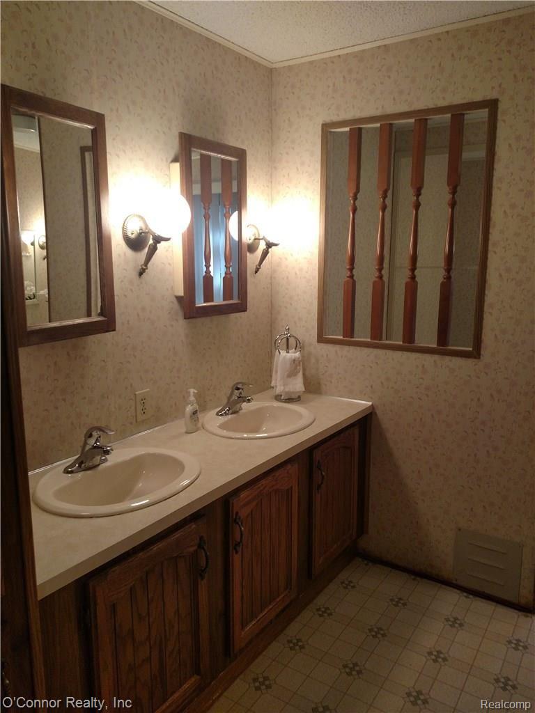 3333 Ravenswood Road Marysville, MI 48040 - Photo 20 of 25 Copy of IMG_20160824_103309070.jpg