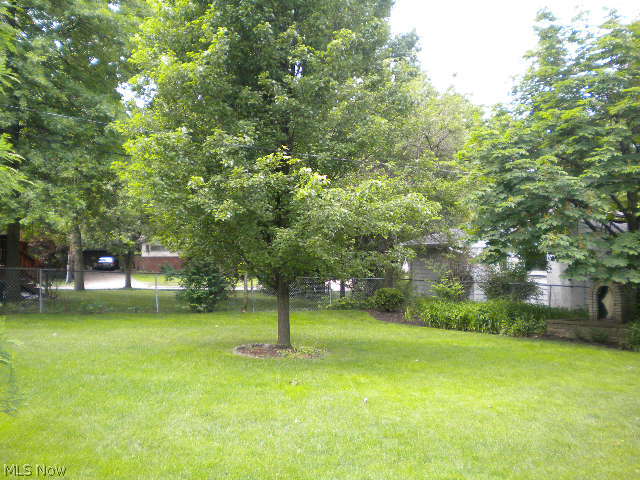 842 Quilliams Road Cleveland Heights, OH 44121 - Photo 13 of 14
