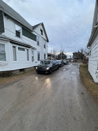 $1,250 | 519 East Main Street, Endicott, NY 13760