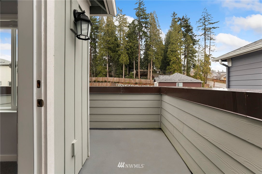 22720 41st Drive Southeast Bothell, WA 98021 - Photo 28 of 33 a view of backyard with sitting area