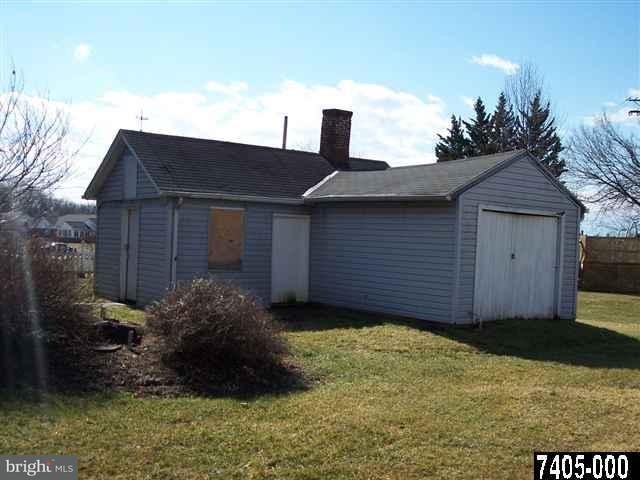 1395 Taxville Road York, PA 17408 - Photo 3 of 16 Gallery Image 3