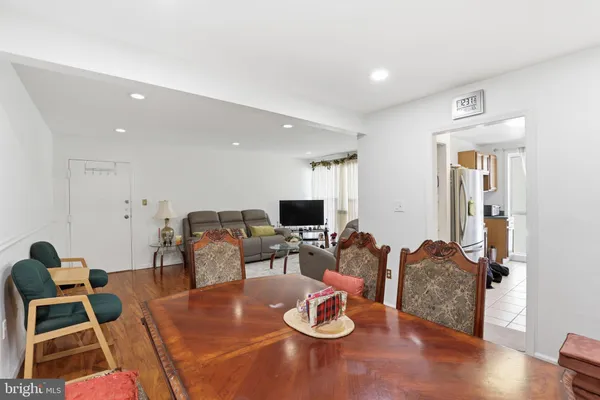 $300,000 | 5616 Bismach Drive, Unit 101, Alexandria, VA 22312