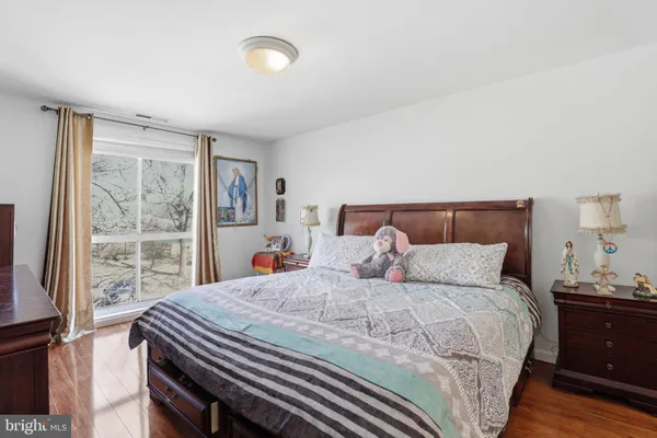 $300,000 | 5616 Bismach Drive, Unit 101, Alexandria, VA 22312