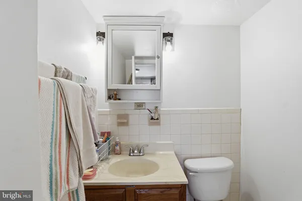 $300,000 | 5616 Bismach Drive, Unit 101, Alexandria, VA 22312