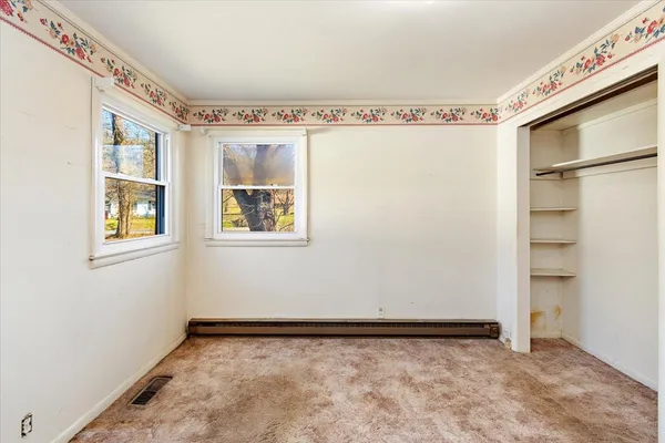a view of entryway with window