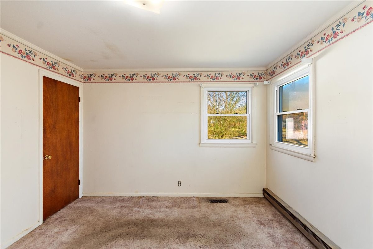 1077 Slaters Creek Road Goodlettsville, TN 37072 - Photo 22 of 29 a view of entryway with window