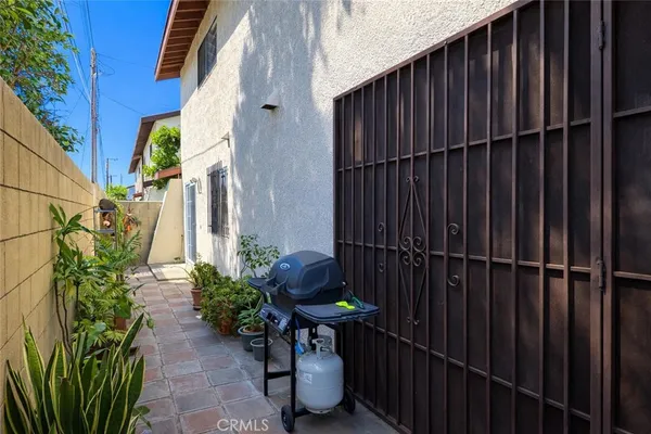 $556,000 | 4404 Clara Street, Cudahy, CA 90201