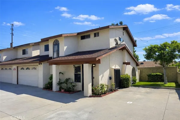 $556,000 | 4404 Clara Street, Cudahy, CA 90201