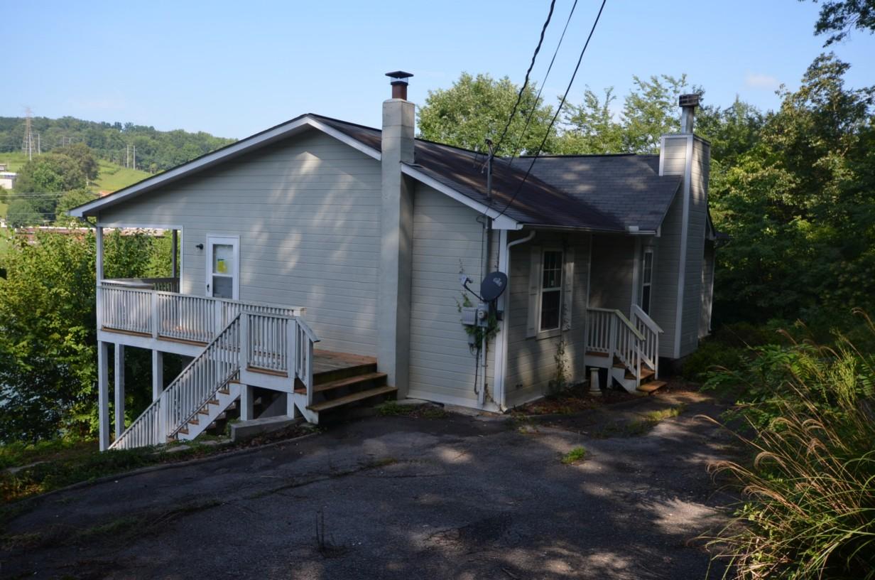304 Ernie Roberts Road Rutledge, TN 37861 - Photo 1 of 15 002a-Main