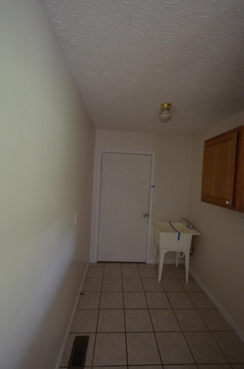 304 Ernie Roberts Road Rutledge, TN 37861 - Photo 7 of 15 03a-Mud Room