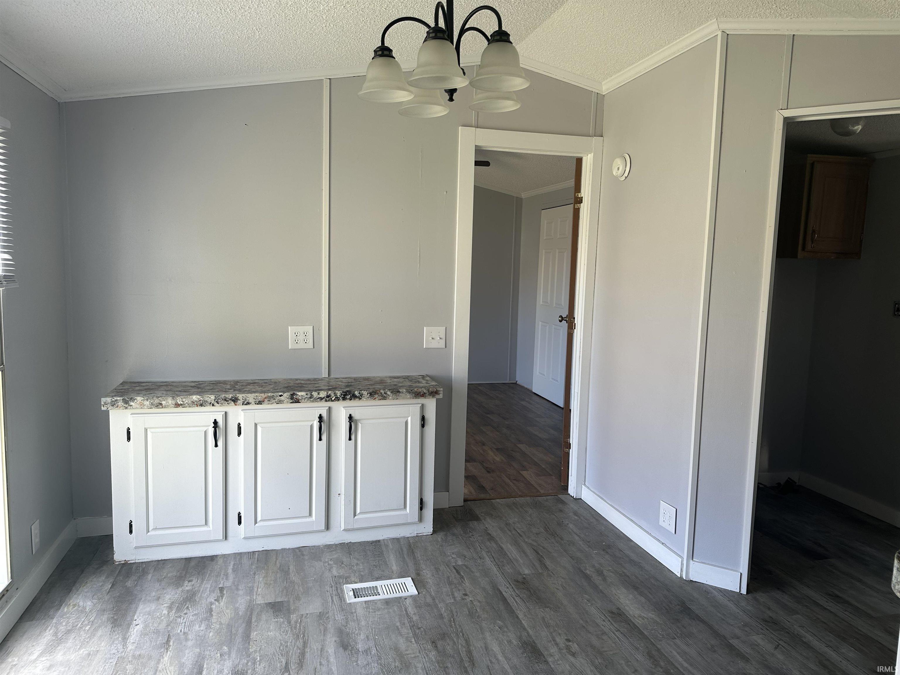 2210 30th Street Bedford, IN 47421 - Photo 7 of 23