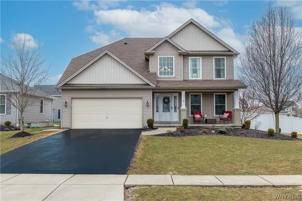 $489,900 | 2360 Agassiz Drive, Hamburg, NY 14085