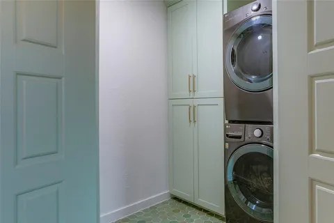 $515,000 | 9004 Sweetwater Drive, Dallas, TX 75228