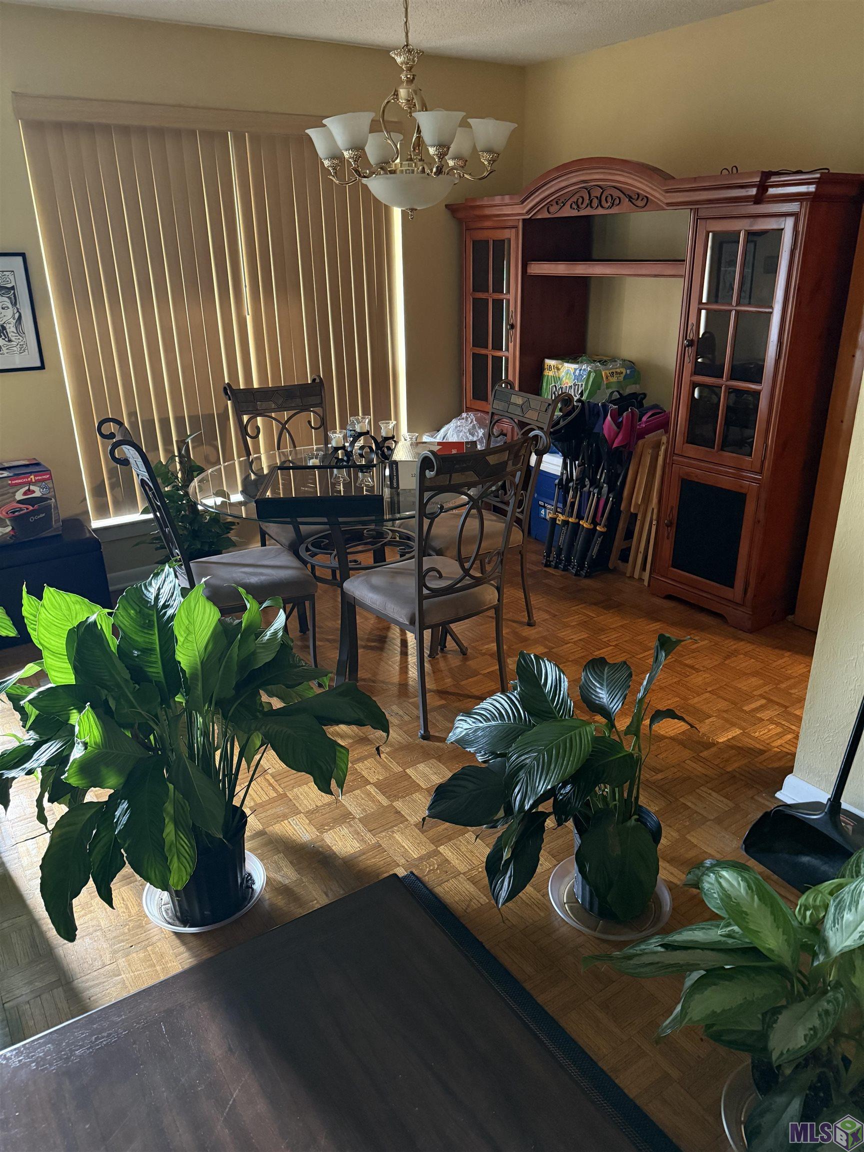 944 Savanna View Drive Baton Rouge, LA 70810 - Photo 5 of 10 Living Room