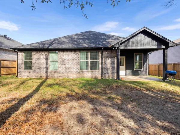 $284,900 | 237 Oak Vly Drive, Gilmer, TX 75644